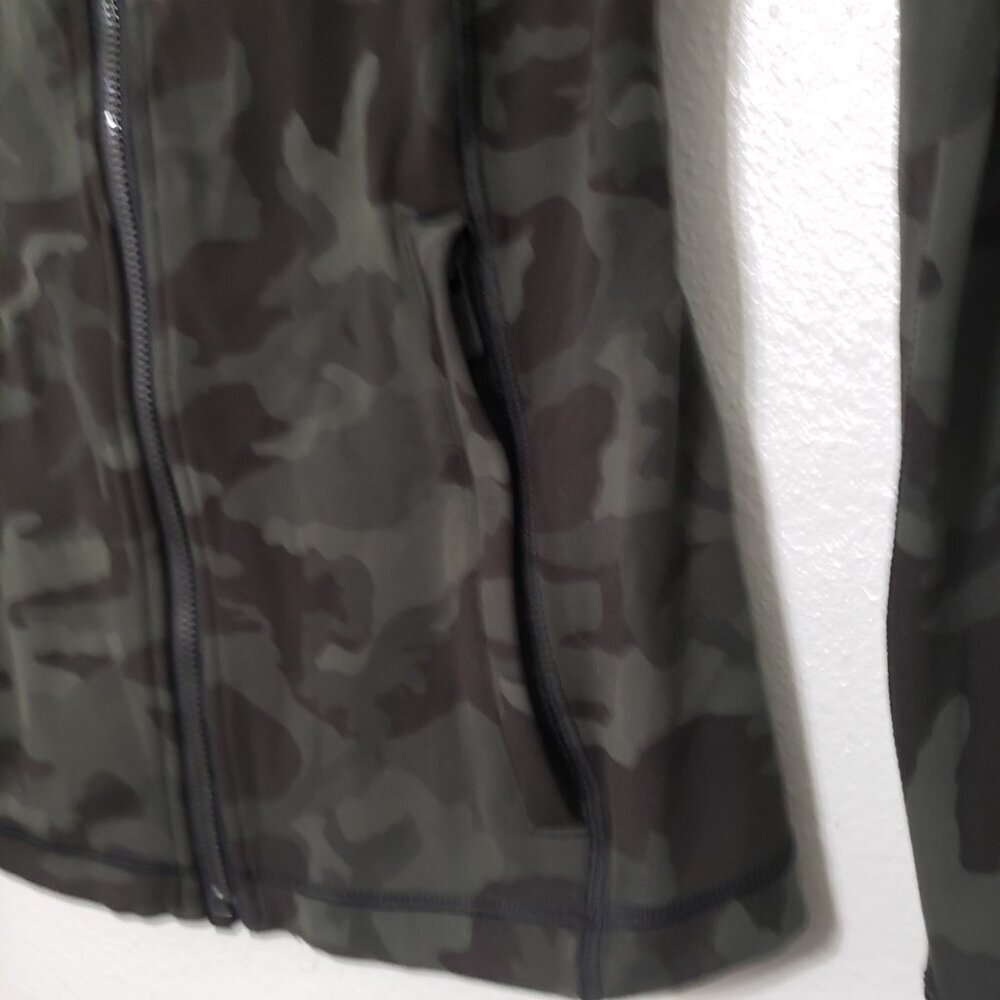 Lululemon Hooded Define Jacket - Picture 9 of 14